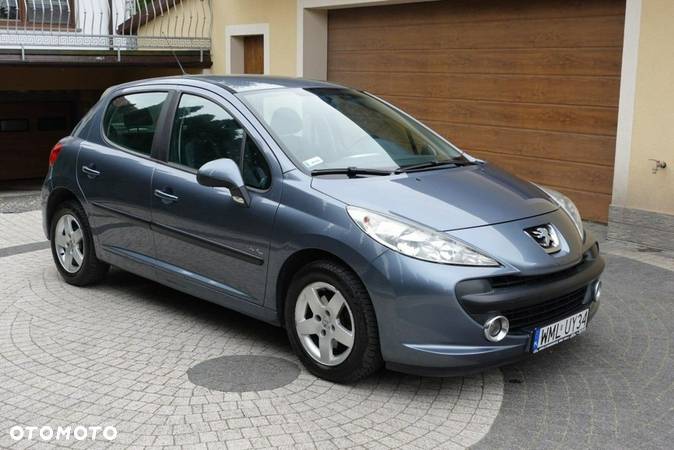 Peugeot 207 - 7