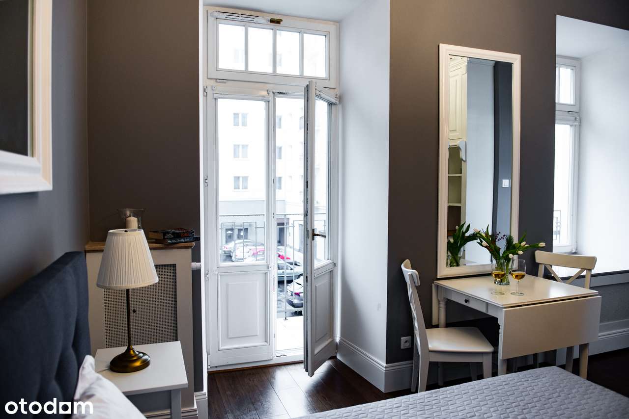 Kawalerka, Hoża 50, lokalizacja TOP-5