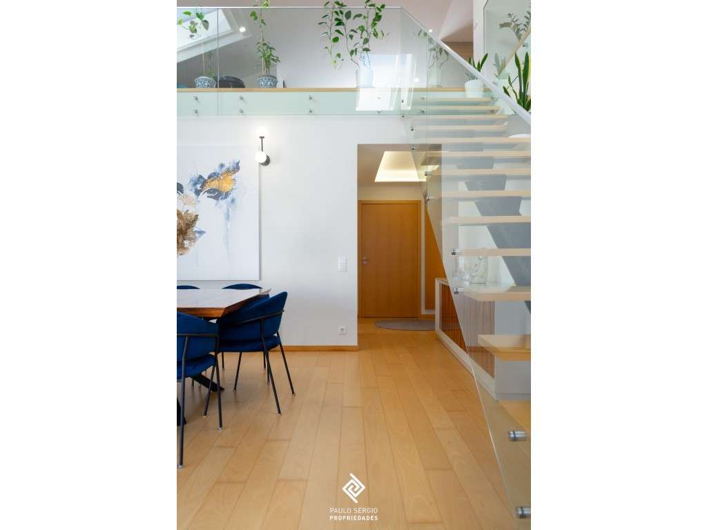 Apartamento T2 Duplex em Espinho-23