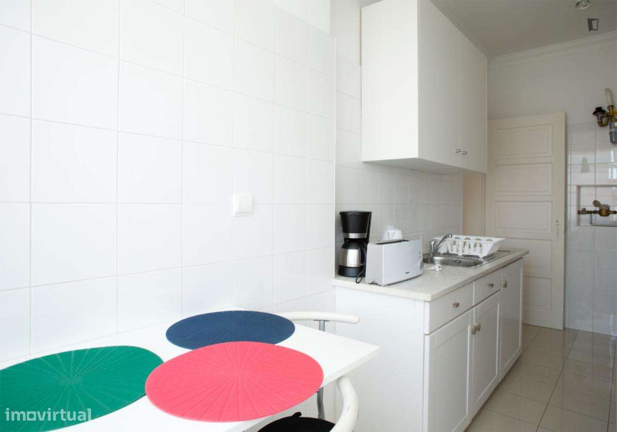 Apartamento com 3 quartos - localizado em Campolide Lisbon - Grande imagem: 5/10