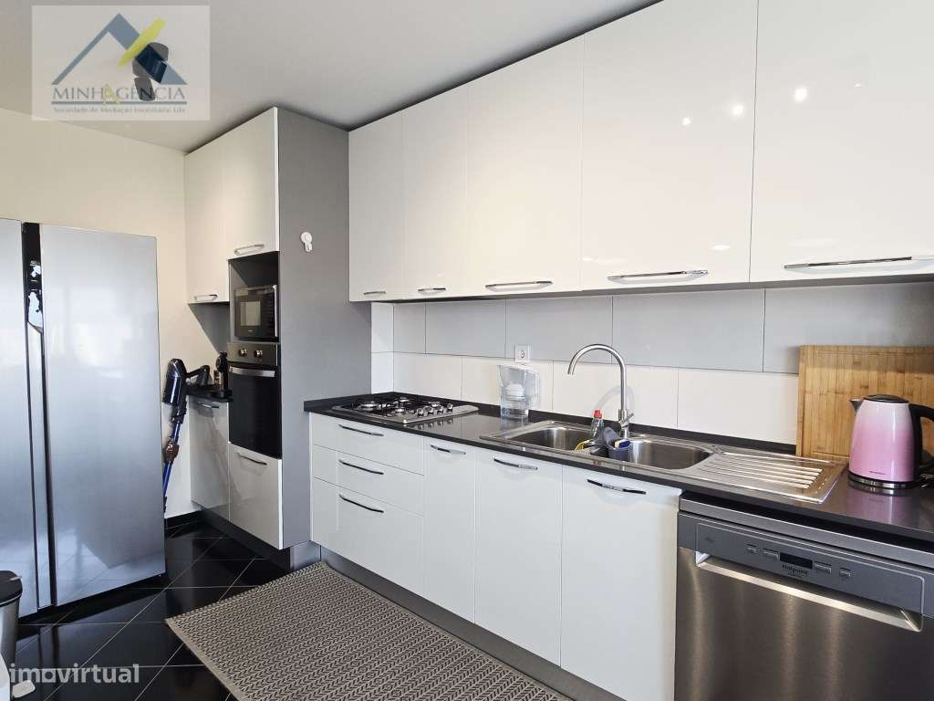 Apartamento T3 remodelado no Bairro do Liceu em Setúbal-7