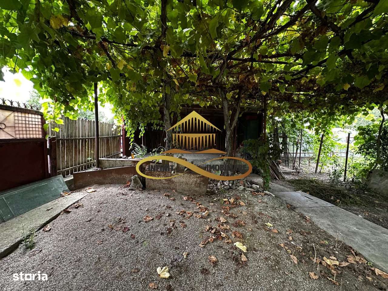 Casă individuală P+M în cartierul CFR Bacău 500 mp teren - Imagine principală: 4/20