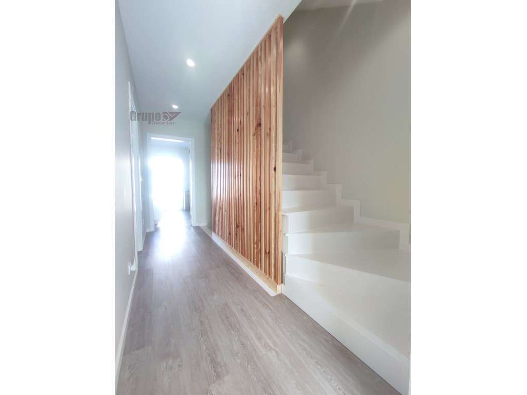 Moradia Geminada T3 Triplex, com Garagem e como Nova em Quinta do C...-15