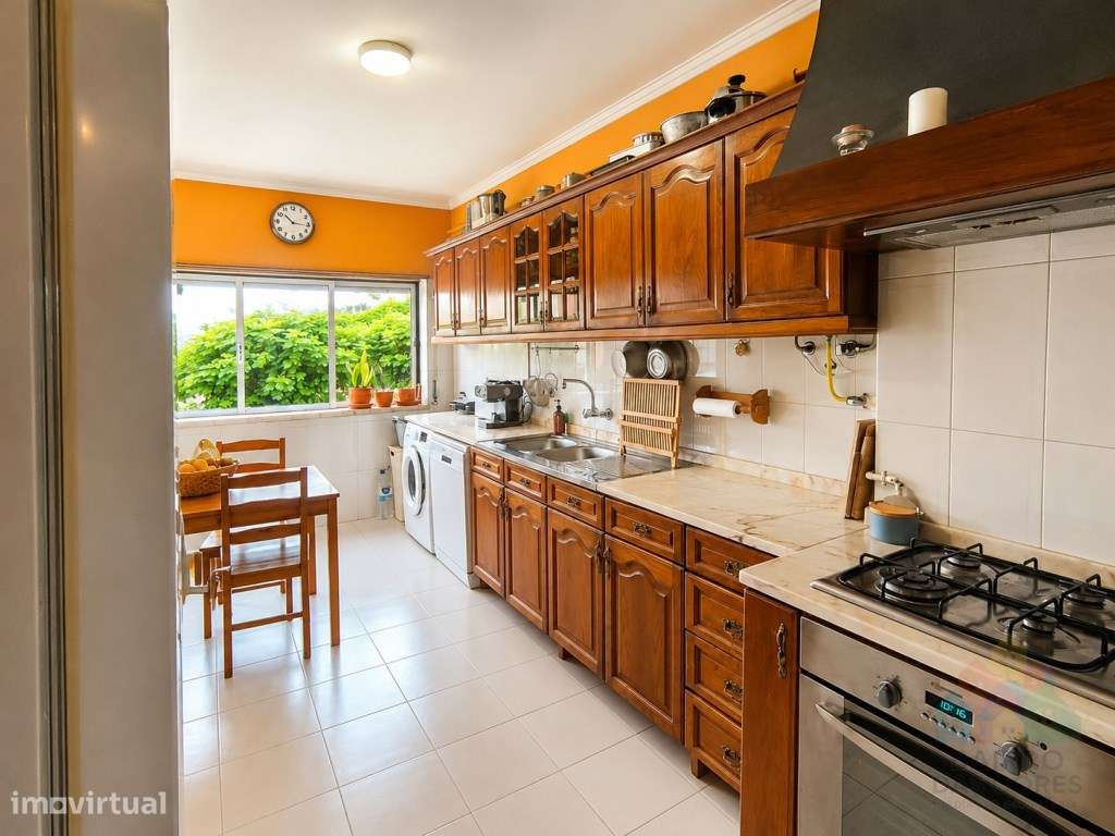 Apartamento com excelente terraço na cidade de Tomar-12