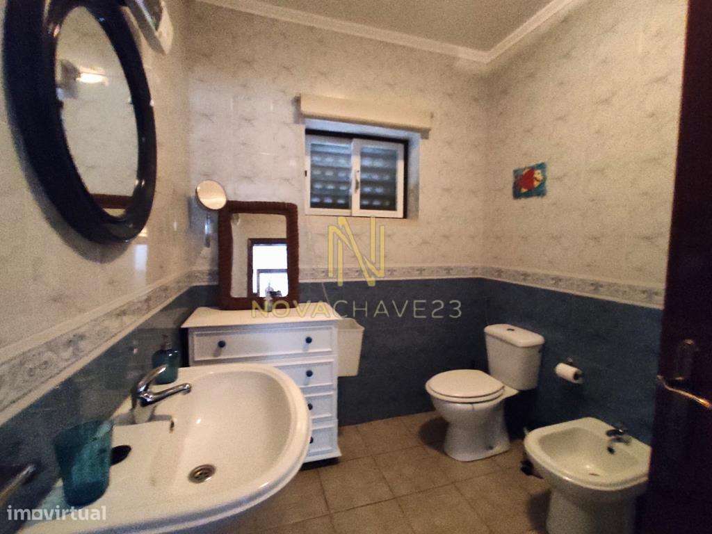 Moradia T6 - Alcanede, Santarém com licença para ALOJAMENTO LOCAL-16