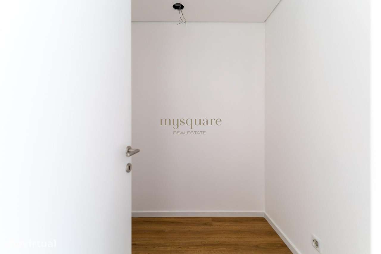 Moradia geminada T4 - Canidelo, Gaia-13