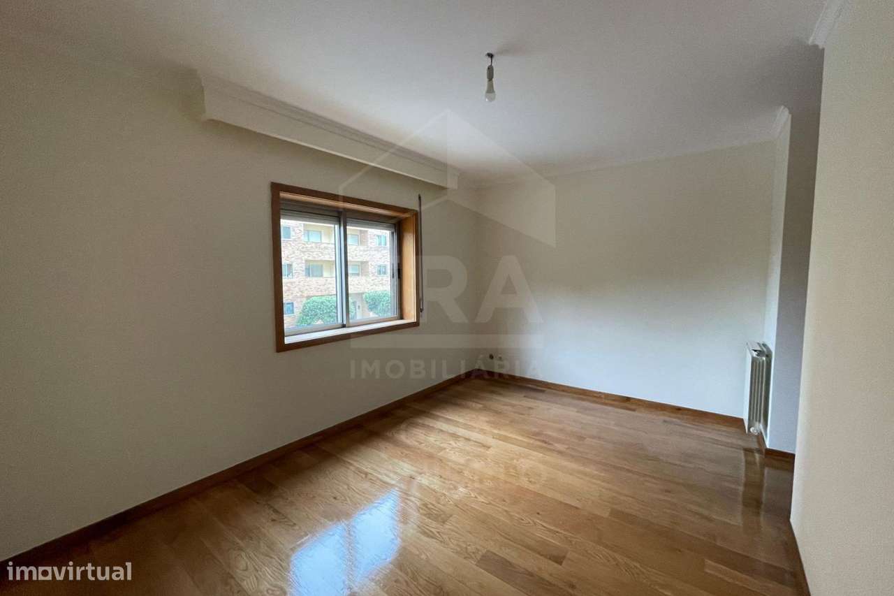 T2 em Condomínio Reservado no centro de Canidelo-15