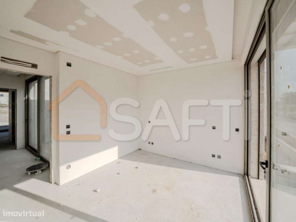 Moradia a estrear para venda em Rio Maior - Grande imagem: 2/12