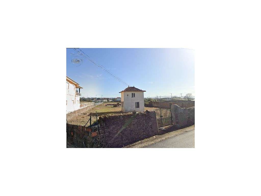 Terreno com moradia. - Grande imagem: 2/6