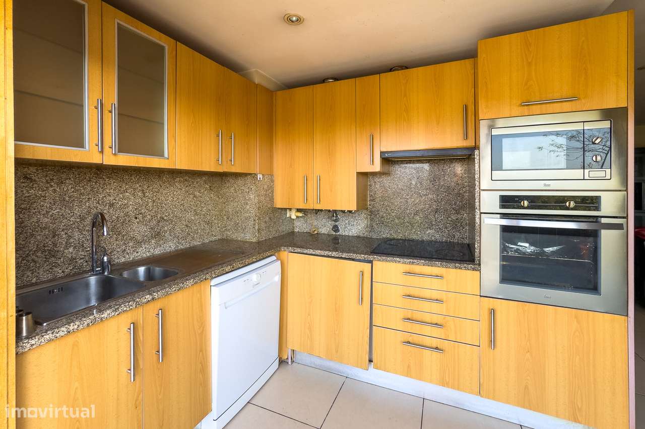 Apartamento T2 com Terraço e Garagem Fechada – Ferreiros, Amares-23