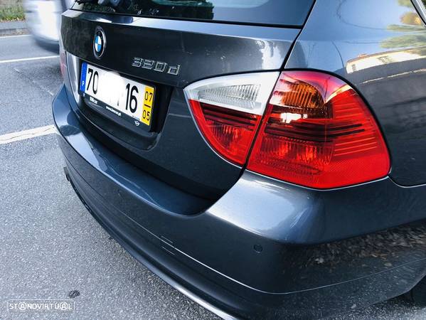 BMW 320 d Touring Exclusive - 52