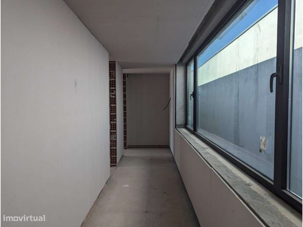 Moradia T4 com Arquitetura Minimalista | Valadares, Vila Nova de Gaia-30