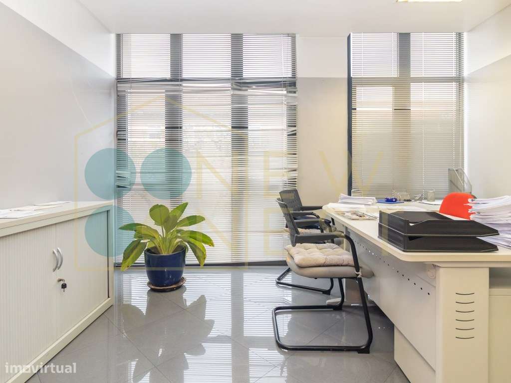 Escritório amplo com terraço de 77m2 na baixa de Setúbal, com possi...-10