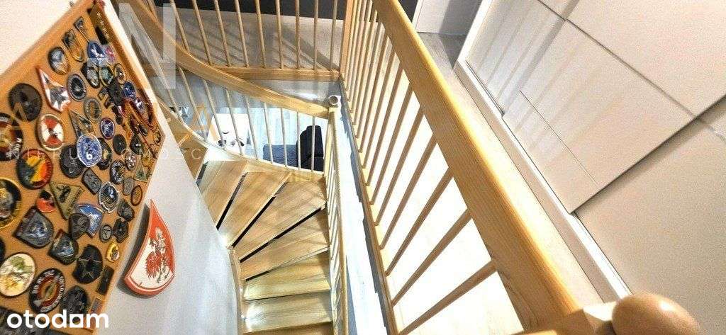 Dwupoziomowe mieszkanie dla dużej rodziny, Sady-10