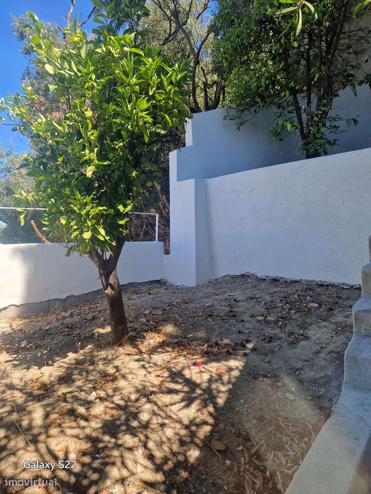 T2 no 3º Andar com 3 Jardins, Elevador, Coz.Equipada Lx-38