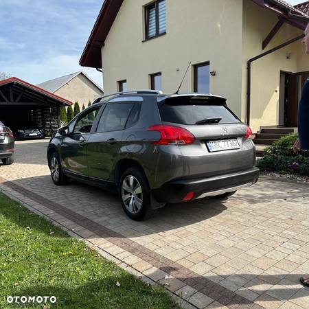 Peugeot 2008 1.2 Pure Tech Style S&S - 6