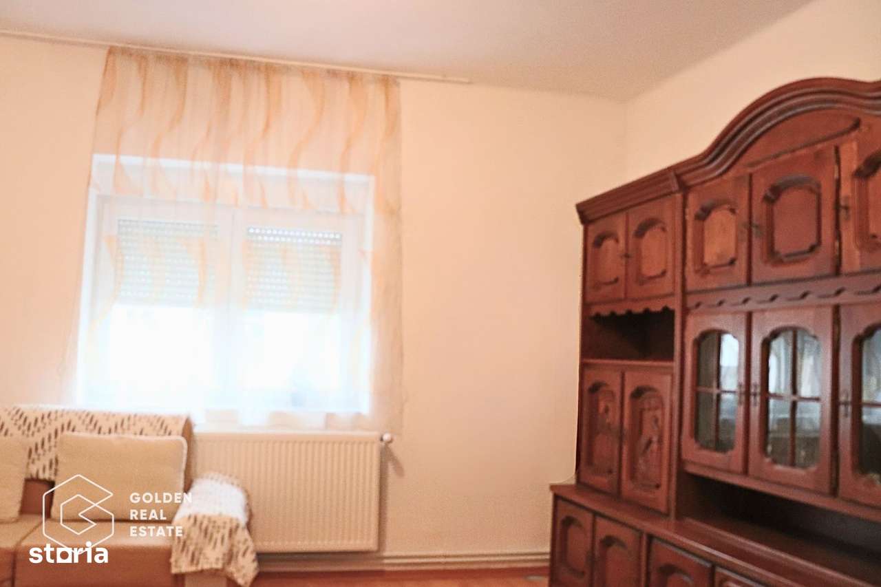 Casa in centrul localitatii Galsa - LINISTE LA TINE ACASA - COMISION Z - Imagine principală: 5/15