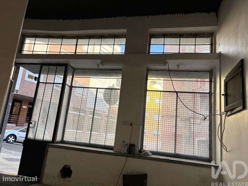 Loja / Estabelecimento Comercial em Arroios de 44,00 m2-8
