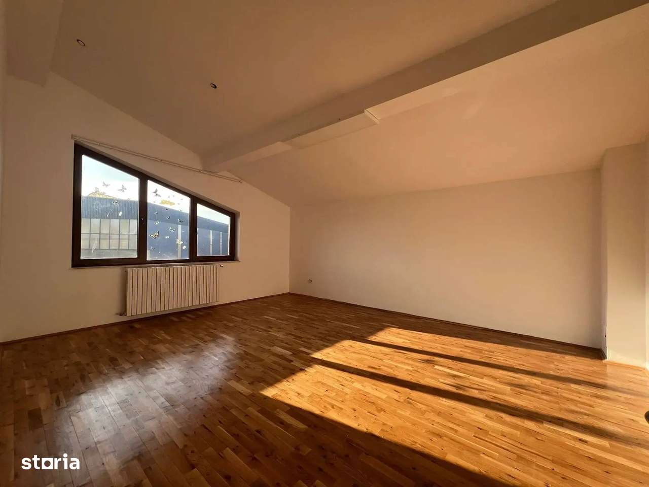 Investitie Casa De Vanzare 11 Camere Militari Metrou-Pacii Curte 600 m-15