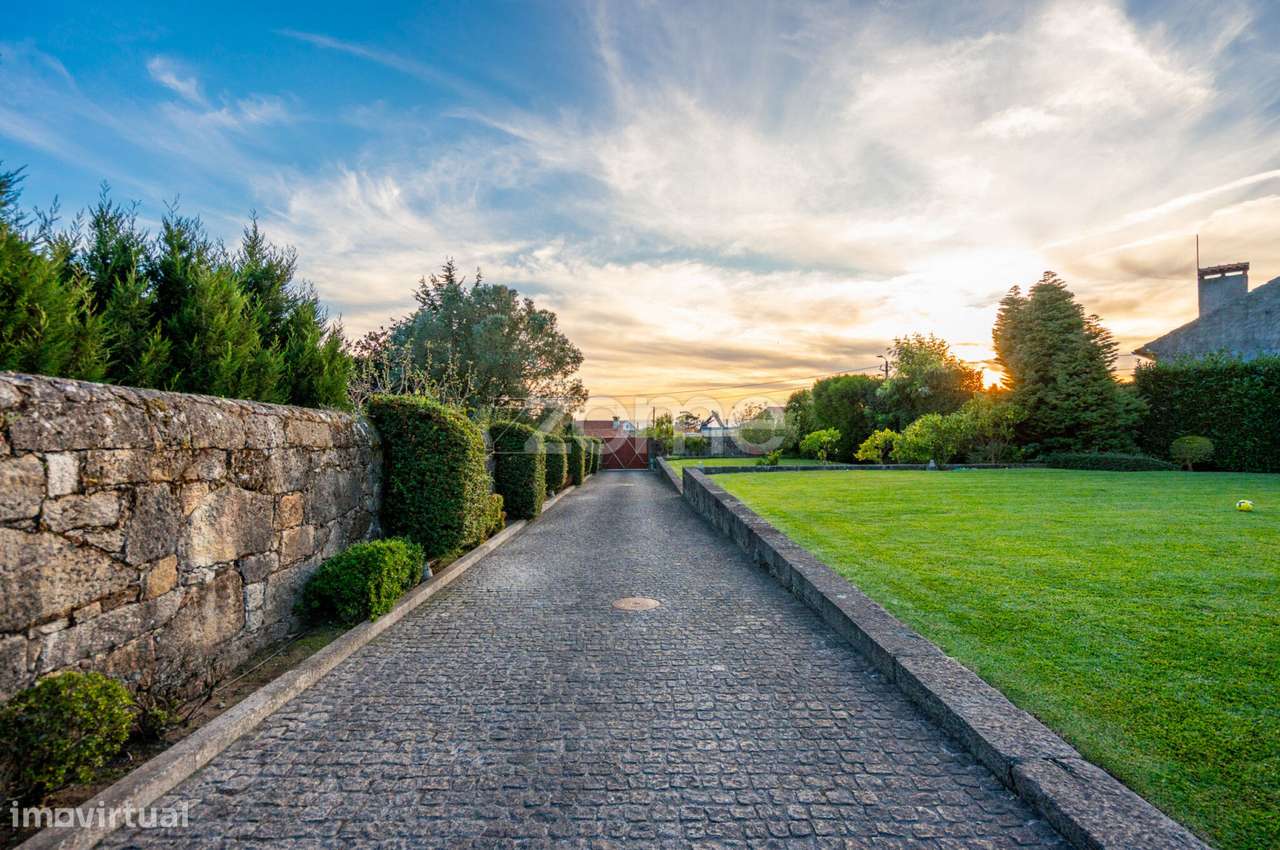 Moradia T4 com piscina | Esposende-46