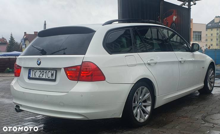 BMW Seria 3 320d DPF Touring Blue Performance Edition Fleet Sport - 5