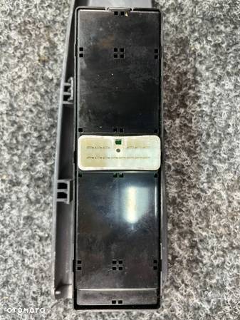 kia cerato I panel przełącznik szyb 93570-2F100 - 11