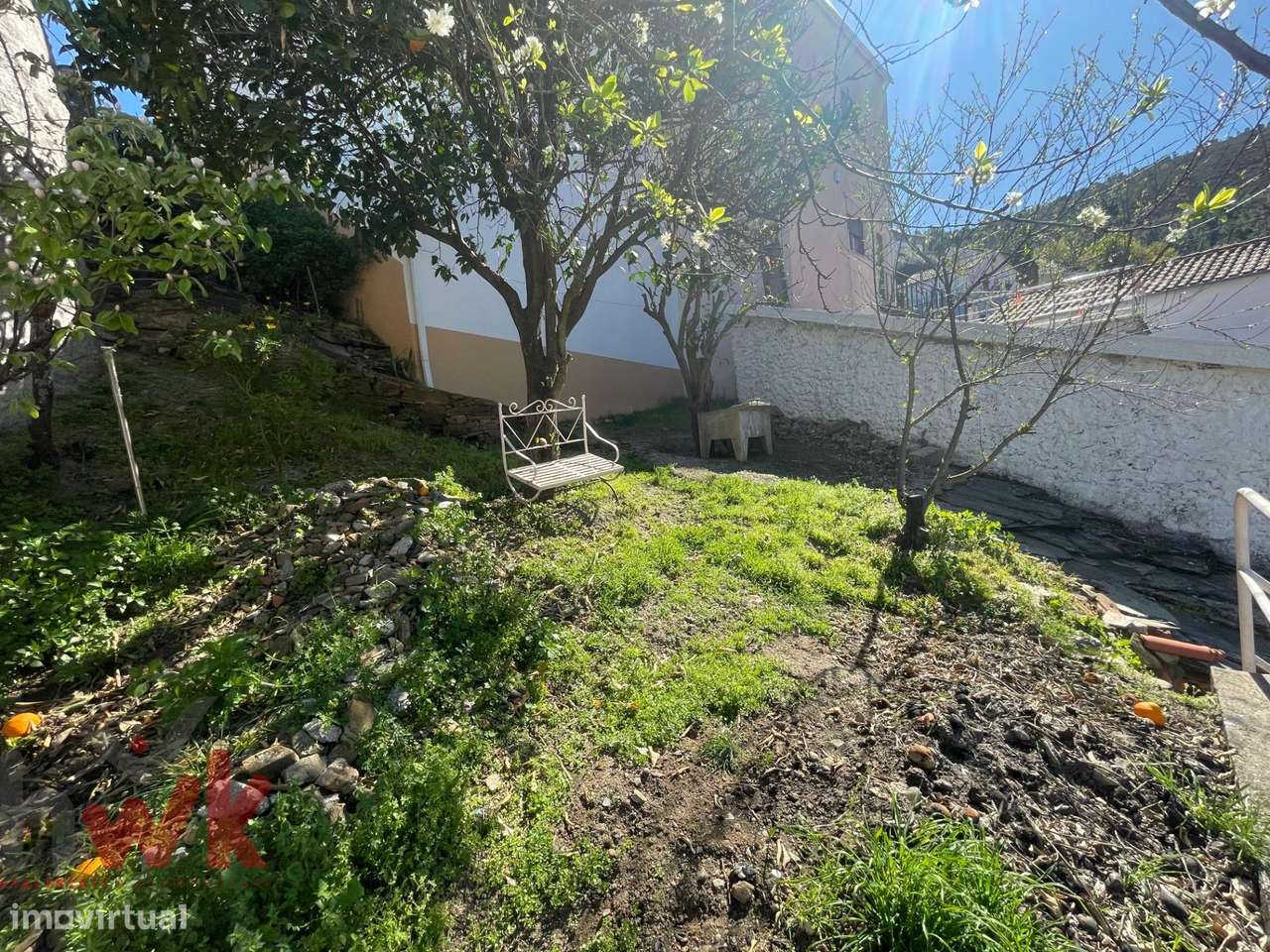 Moradia em Pedra com Charme e Potencial em Corgas, Seia-12