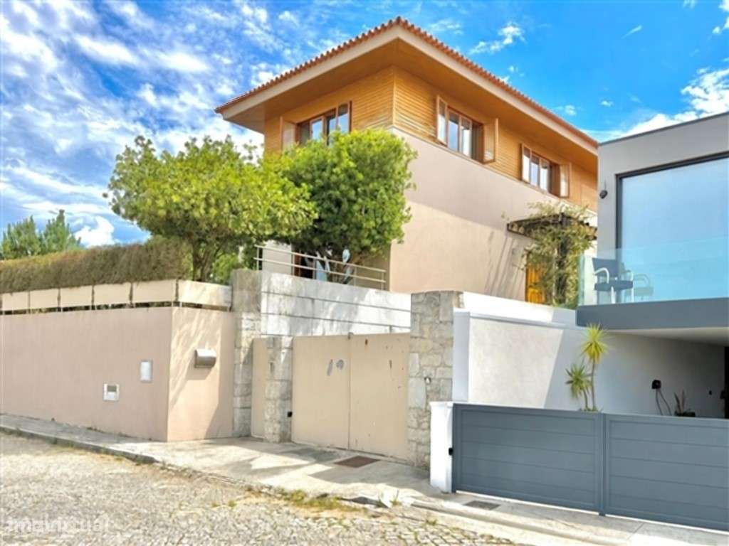 Exclusiva Moradia Independente T4 com Piscina e Lote Adicional | Se...-16