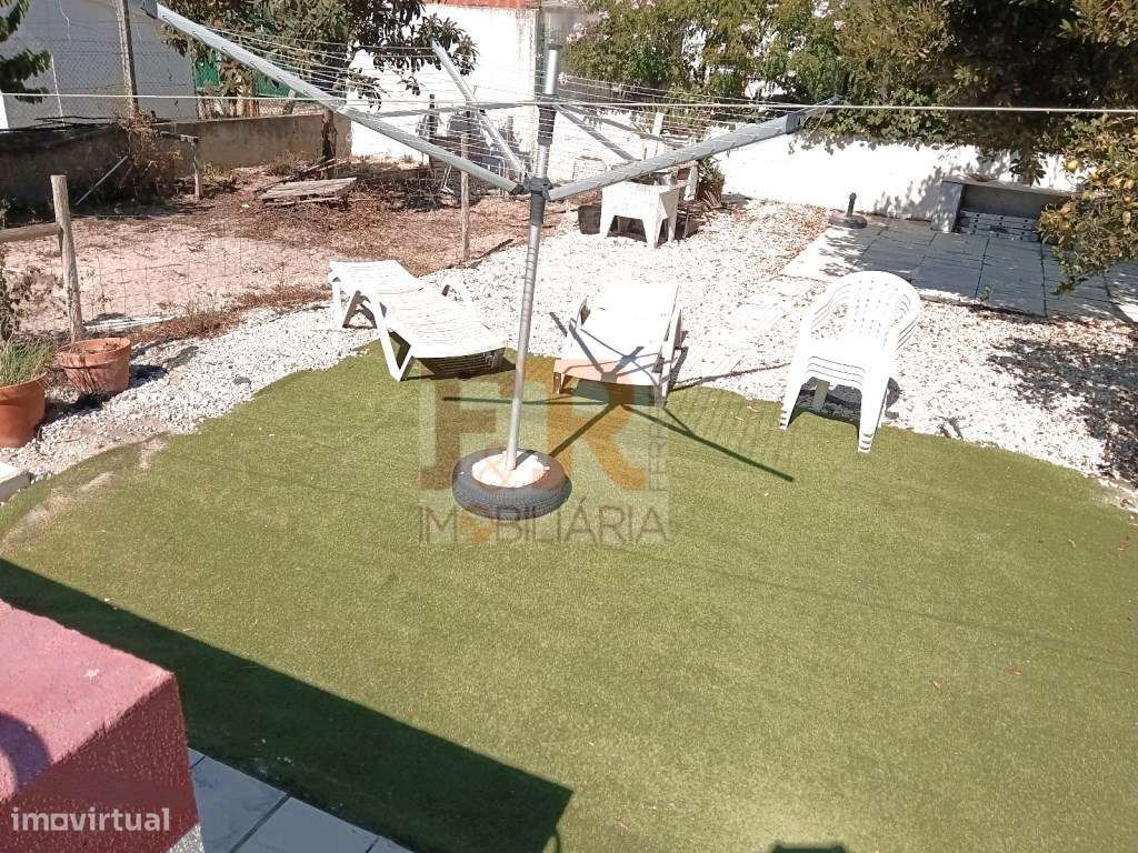 Moradia Isolada Duplex T6 Azeitão-41