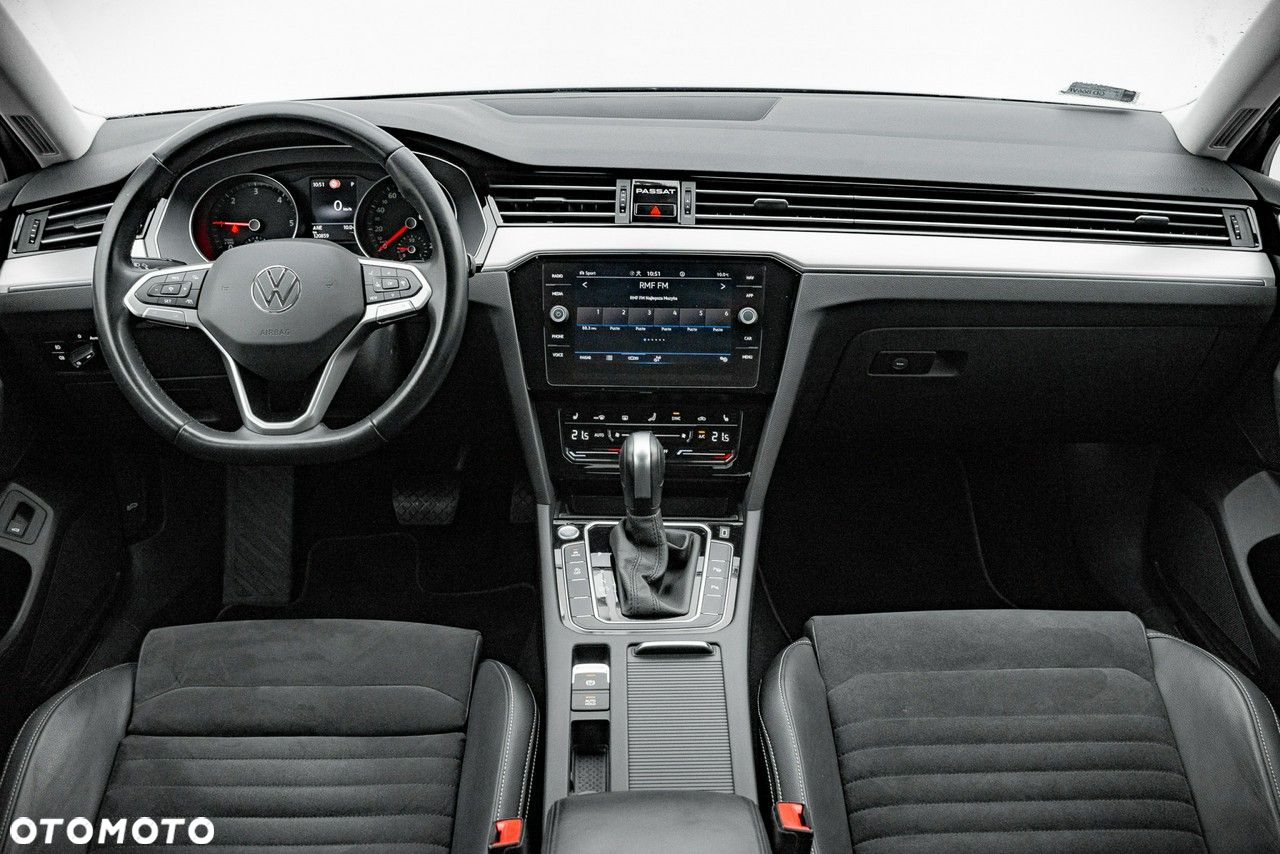 Volkswagen Passat 2.0 TDI Elegance DSG - 17