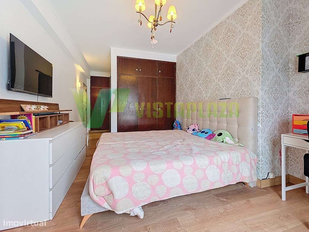 Apartamento Duplex T3 Remodelado no Centro de Portimão-14