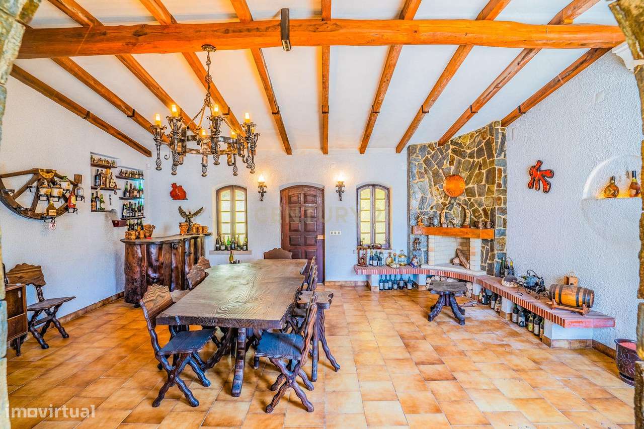 Moradia no Centro das Gaeiras. Uma casa única.-6