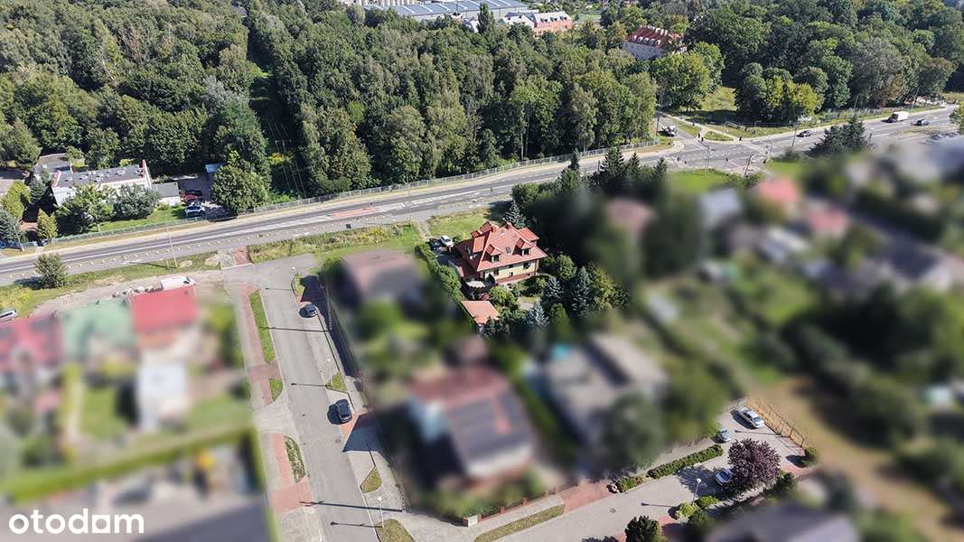 Komfortowy dom jednorodzinny, wieloletni ogród, garaże,-18