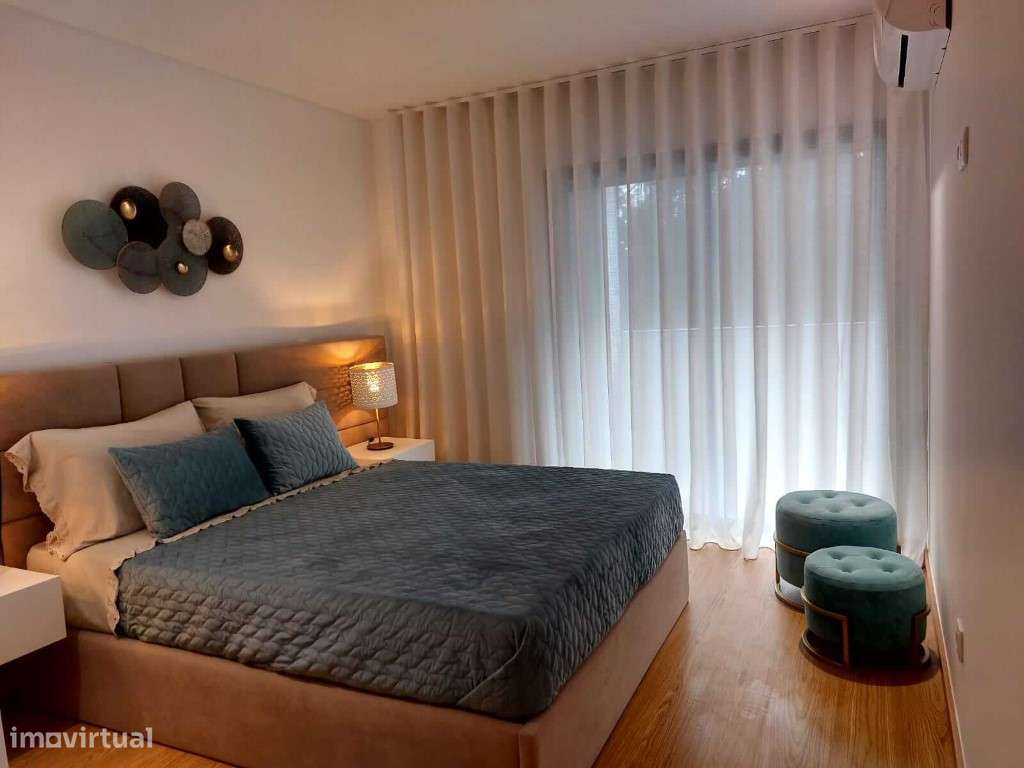 Apartamento T2 novo, varanda com churrasqueira; piscina e playgroun...-26