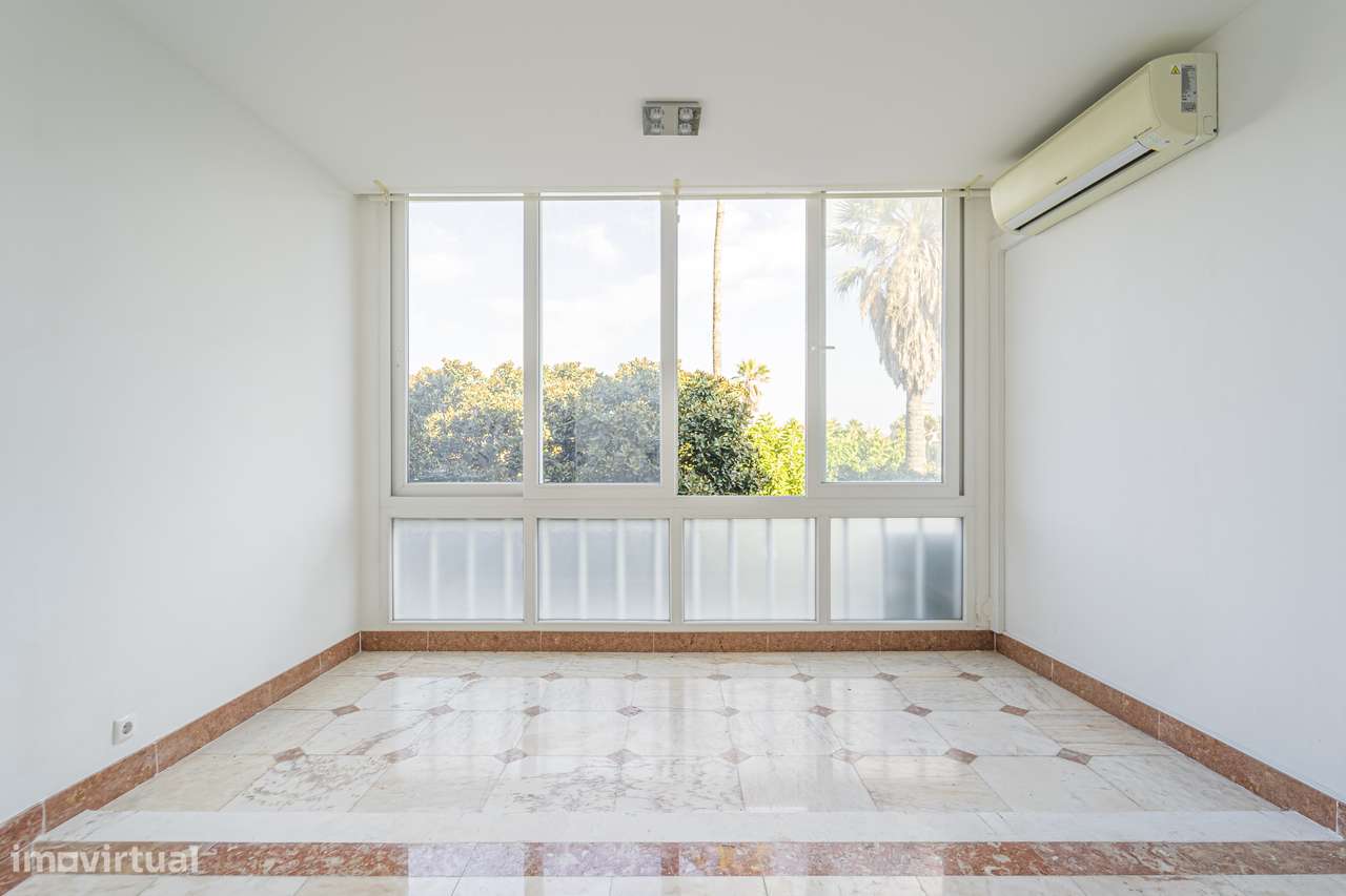 Apartamento T1 com Vista Mar – Arcadas do Estoril, Av. Aida-2