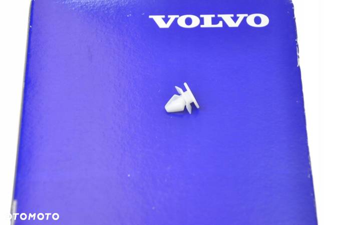 VOLVO XC60 II spinka listwy szyby czolowej OE 30640897 - 2