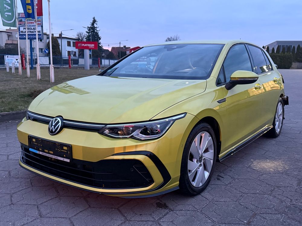 Volkswagen Golf VIII 1.5 eTSI OPF DSG R-Line 2021
