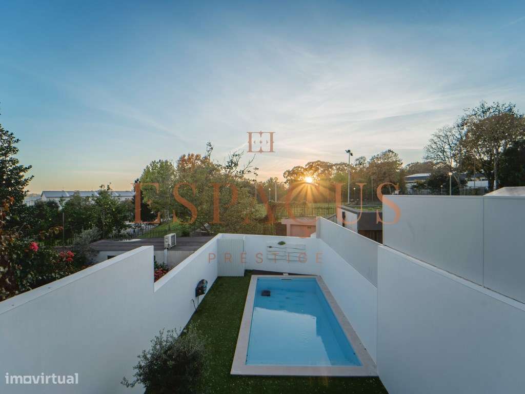 Moradia T3 Geminada com piscina - Serralves-14