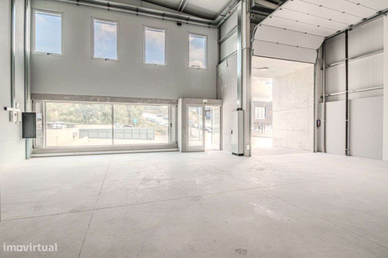 Armazém Novo em São João da Madeira-4