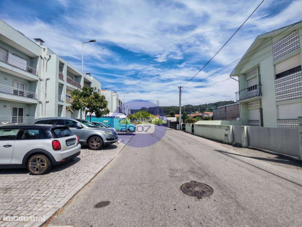 Apartamento T2 com terraço em Canelas-32