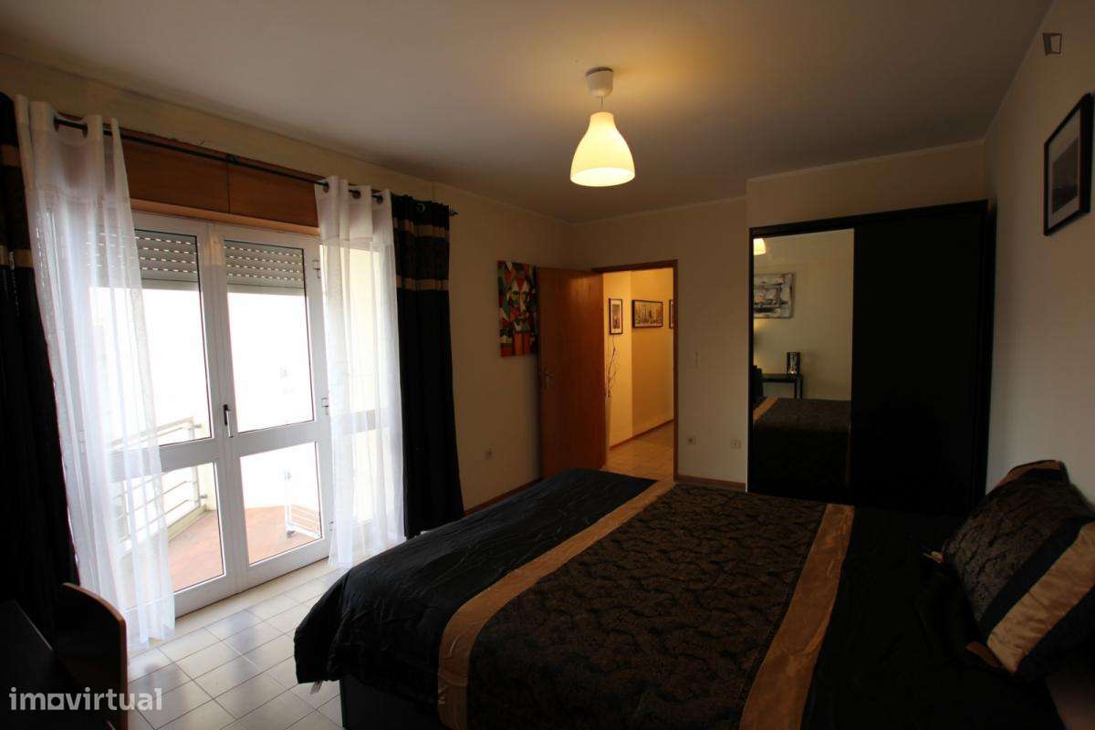 Quarto - localizado em Campanhã Porto - Grande imagem: 4/7
