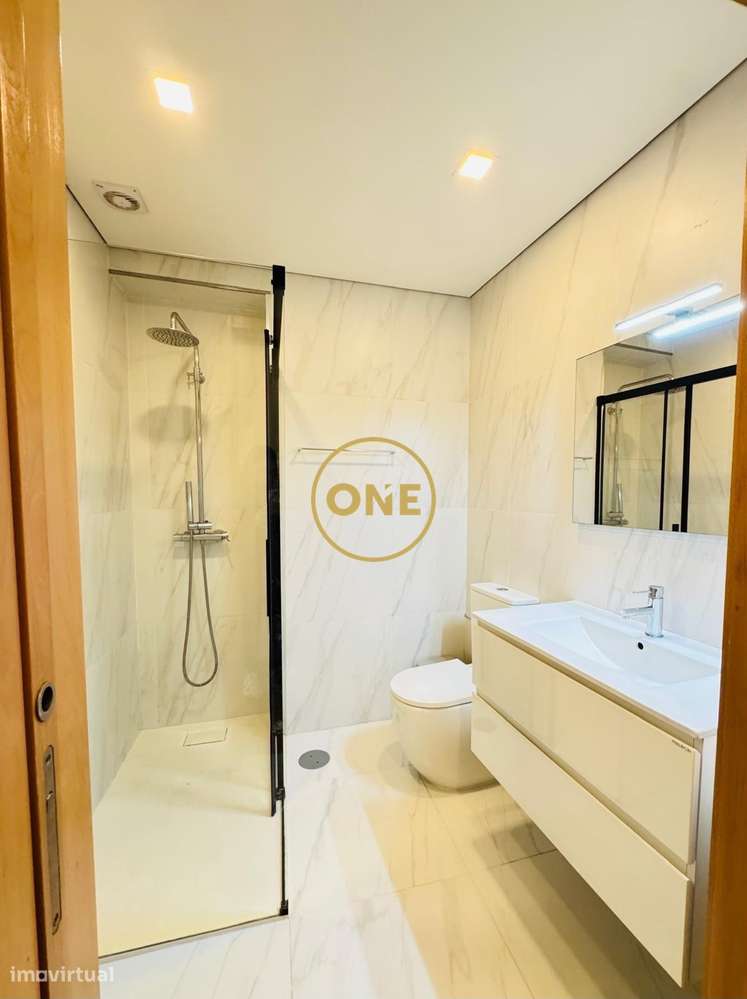 Apartamento T2+1 com vista mar-11