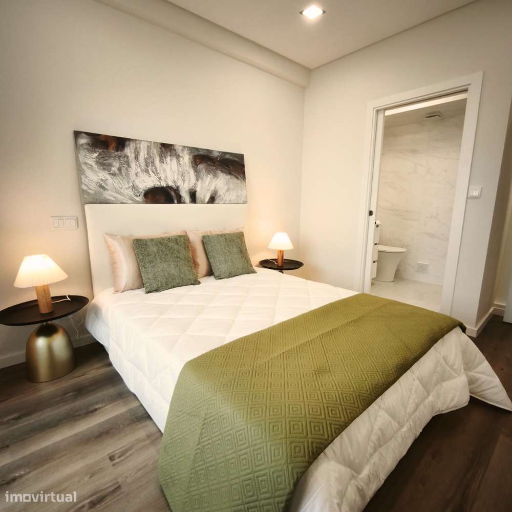 Apartamento T3 de Luxo e Modernidade no Coração de Benfica com Vista p-17