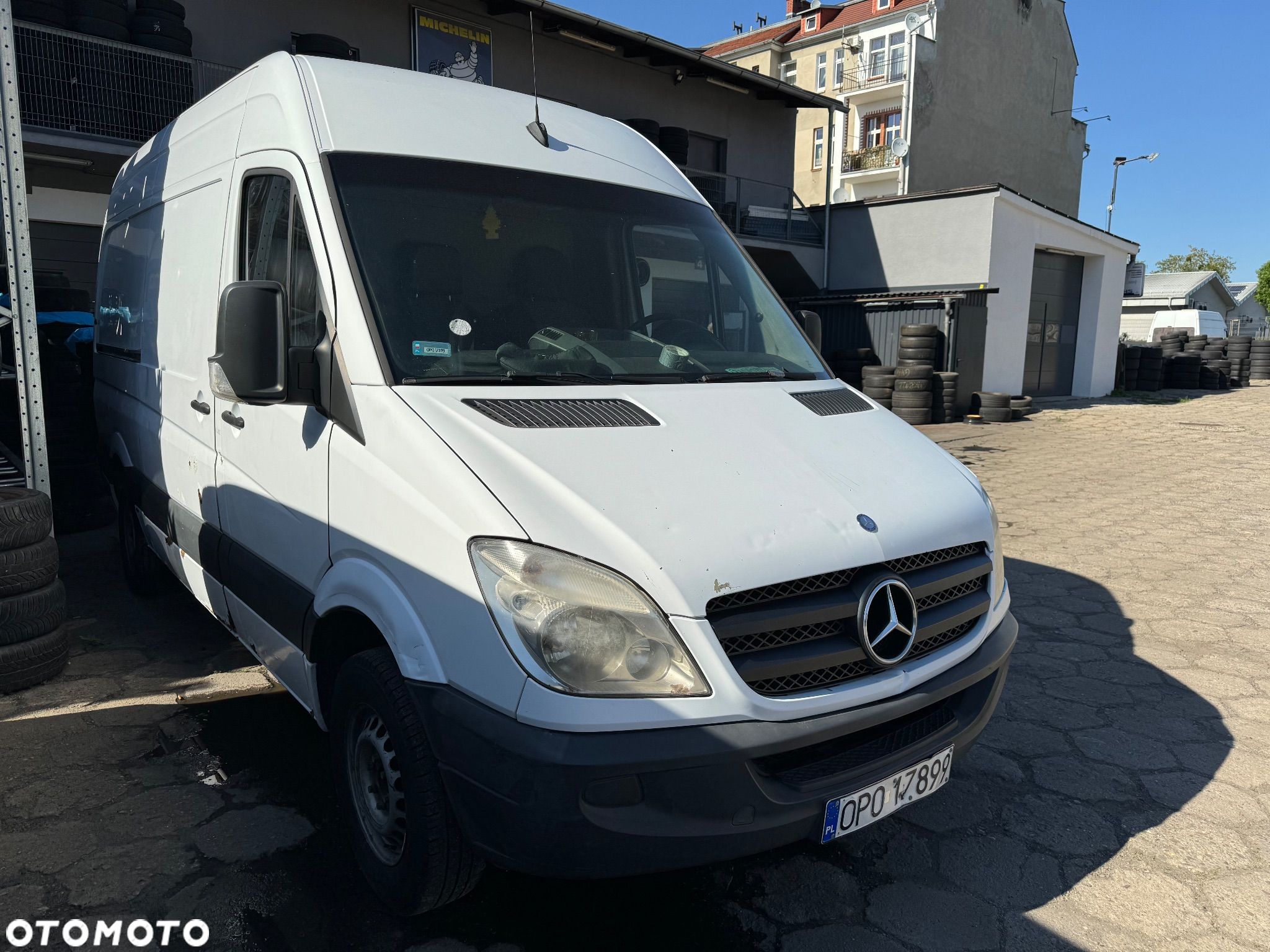 Mercedes-Benz Sprinter - 1