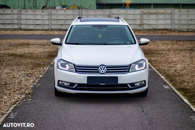 Volkswagen Passat Variant 2.0 Blue TDI DSG SCR Highline - 2