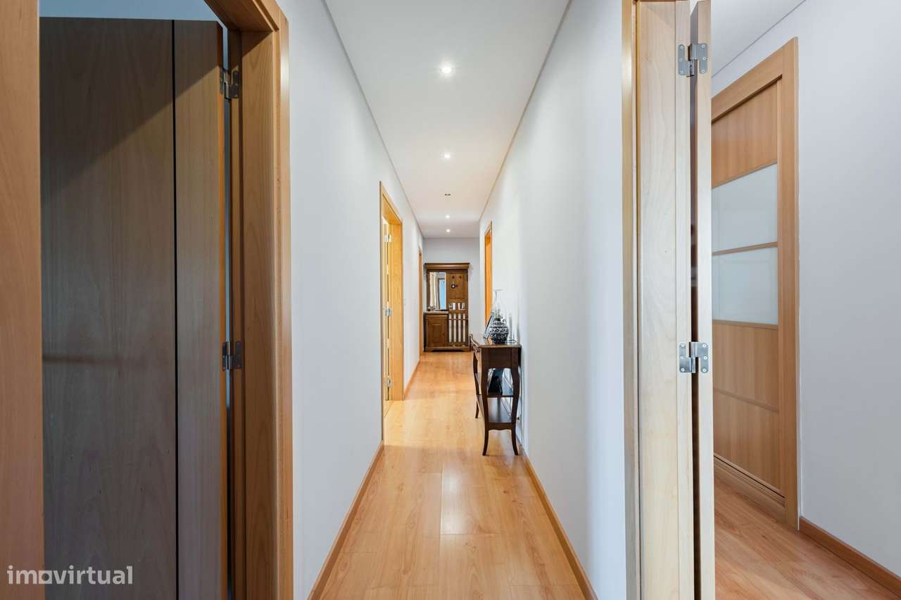 T3 exclusivo na Urbanização da Malvarosa-14