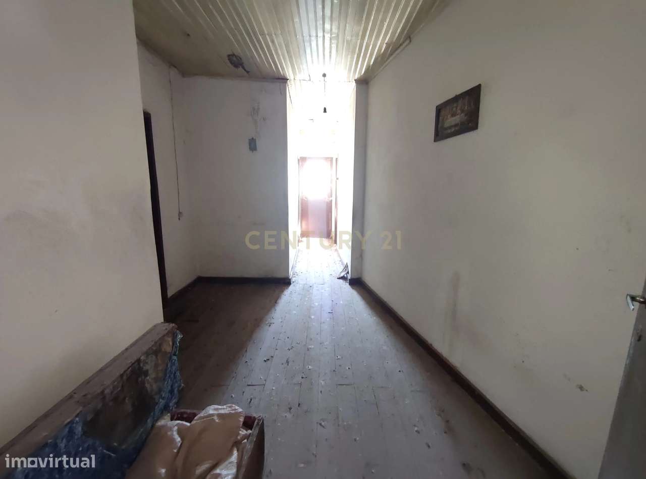 Moradia para recuperar a 5kms da cidade de Chaves-13