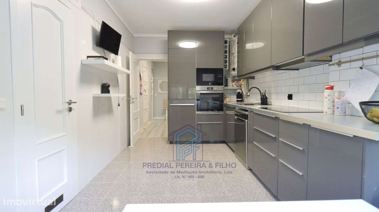 Apartamento T3 Remodelado - Fãnzeres / Portelinha-6