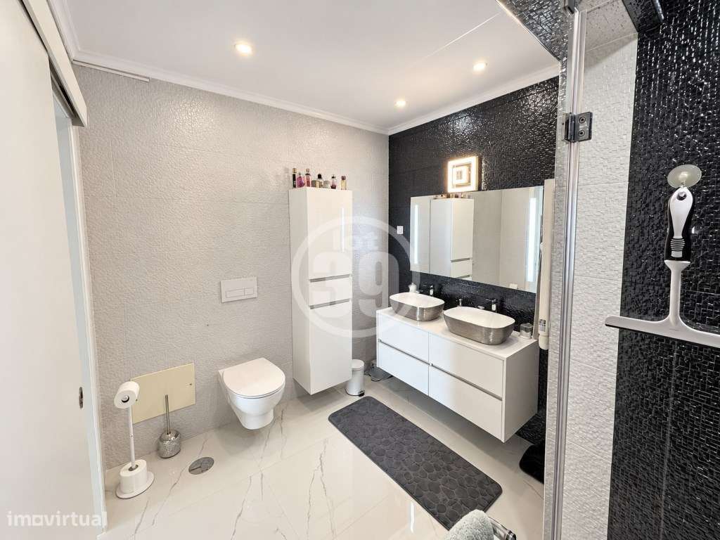 Apartamento renovado com 2 quartos em condomínio fechado | Areias d...-19