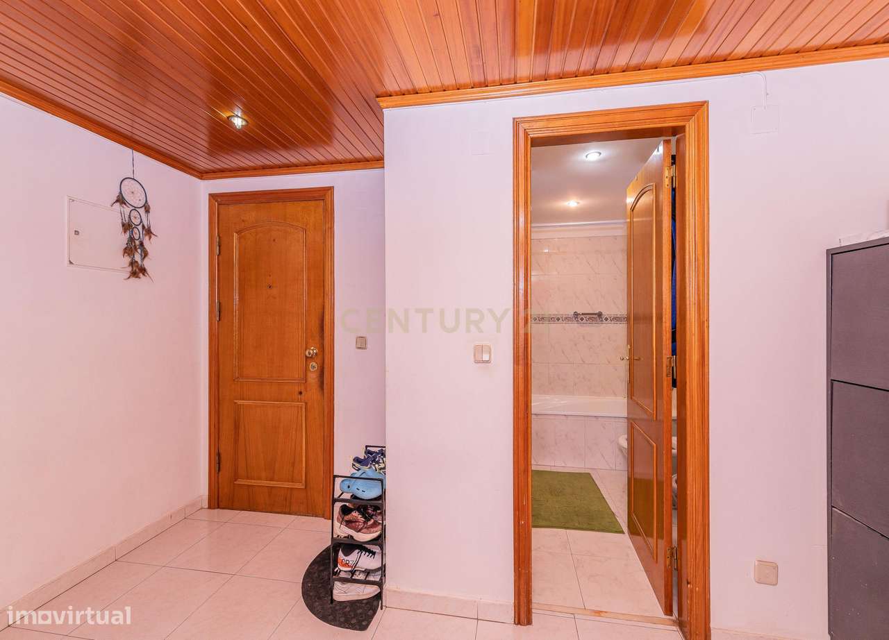 Apartamento T3 em S. Marcos/Cacém com Arrecadação-15